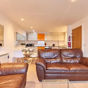  Apartment Quadrant - Unique